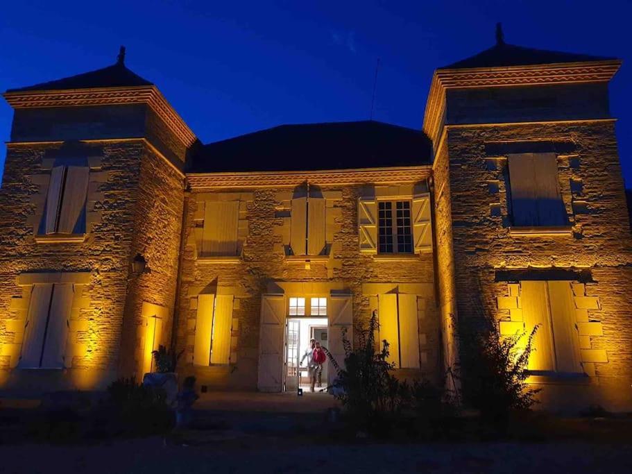 Chateau D'Issandou Golfech Exterior photo