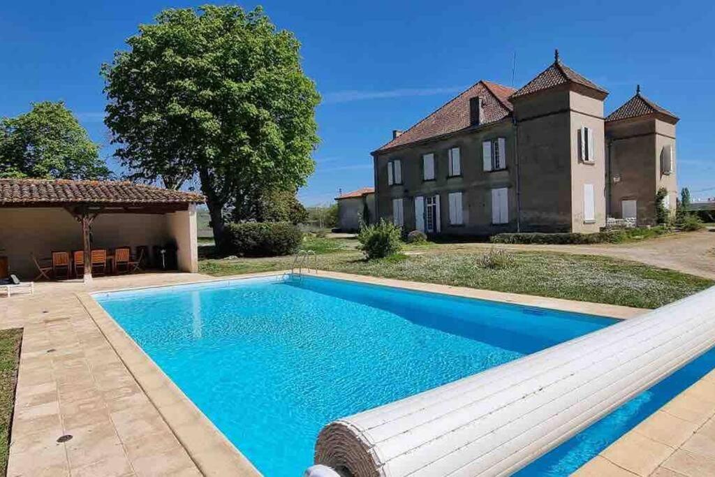 Chateau D'Issandou Golfech Exterior photo